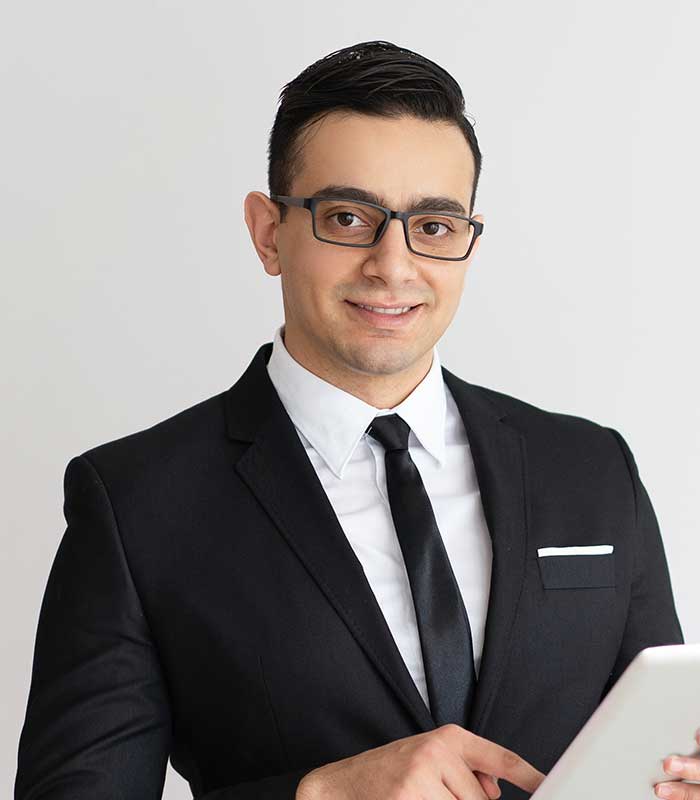 Adw. Maciej Kowalewski